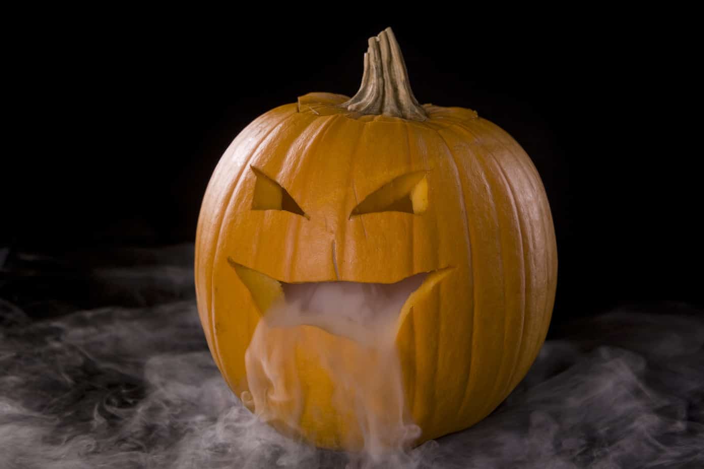 5 Haunting Ways To Use Dry Ice This Halloween